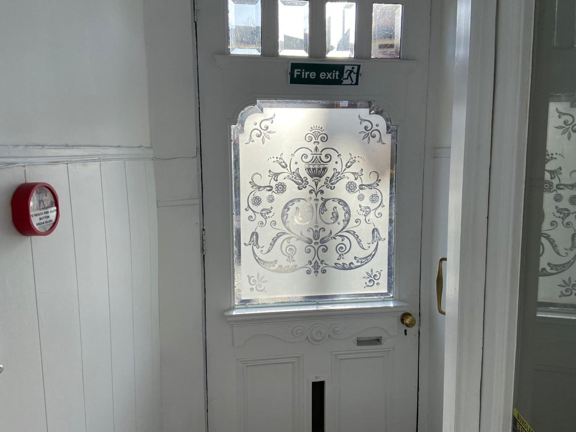 Deluxe Three Bed Bnb In Henley-On-Thames Near Station River & Town Centre Экстерьер фото